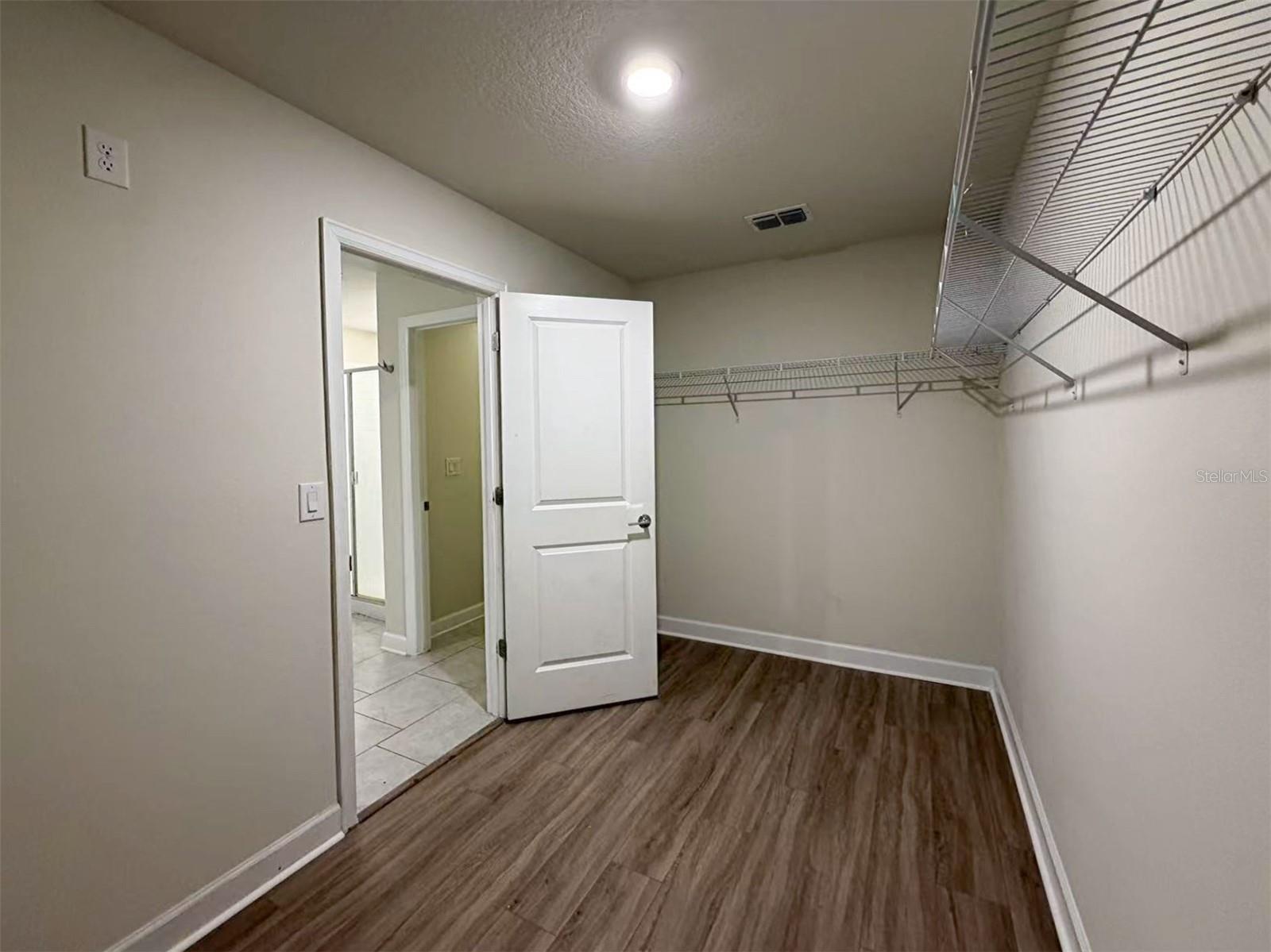 Image 44 of 52 For 416 Andrea Circle