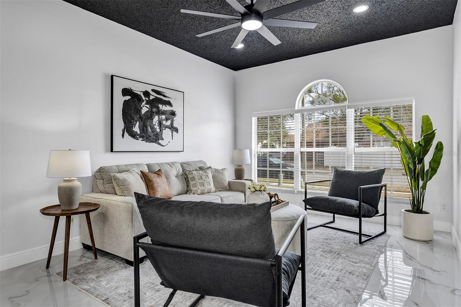 Image 11 of 52 For 1829 Snaresbrook Way