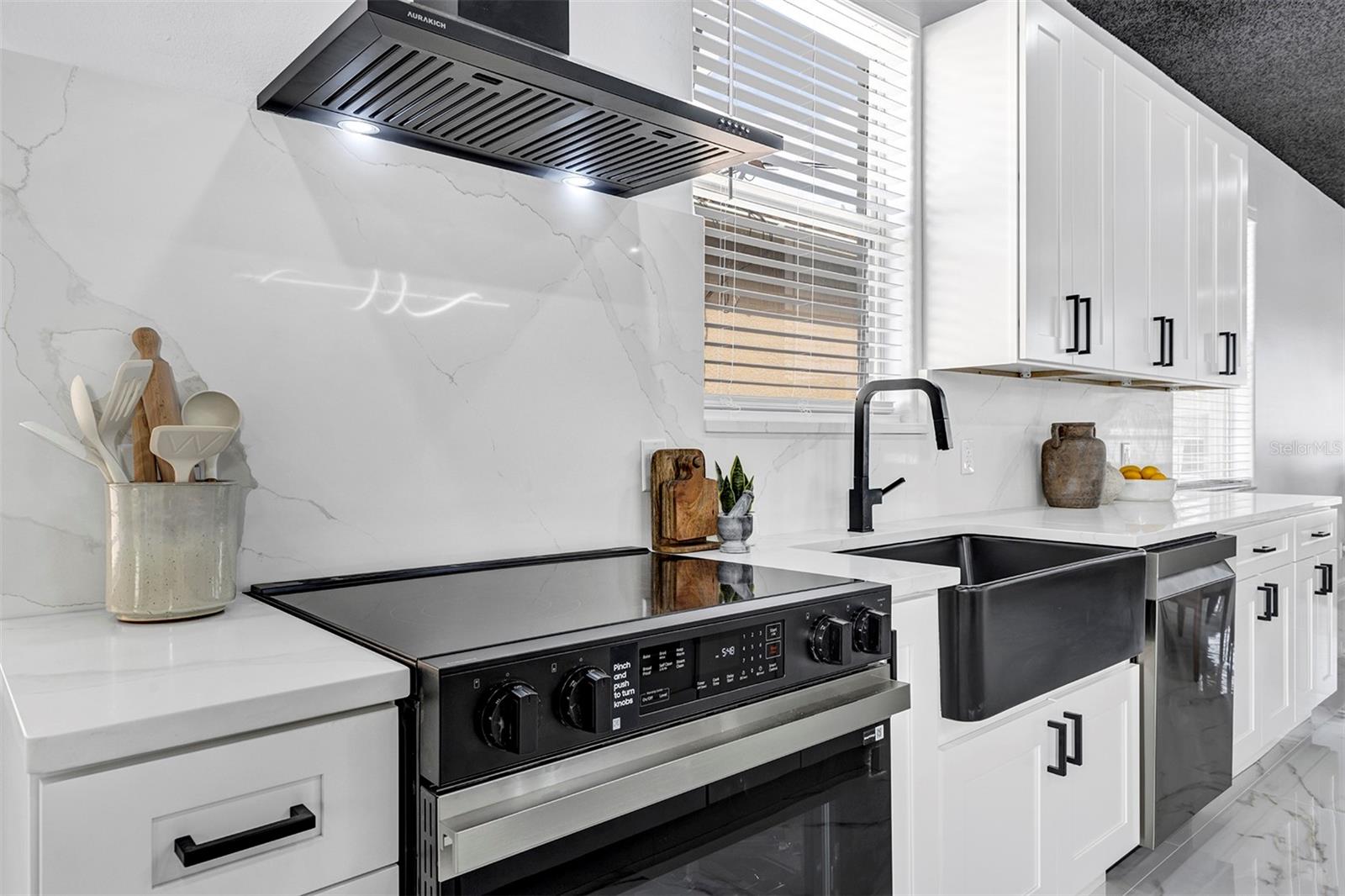 Image 17 of 52 For 1829 Snaresbrook Way