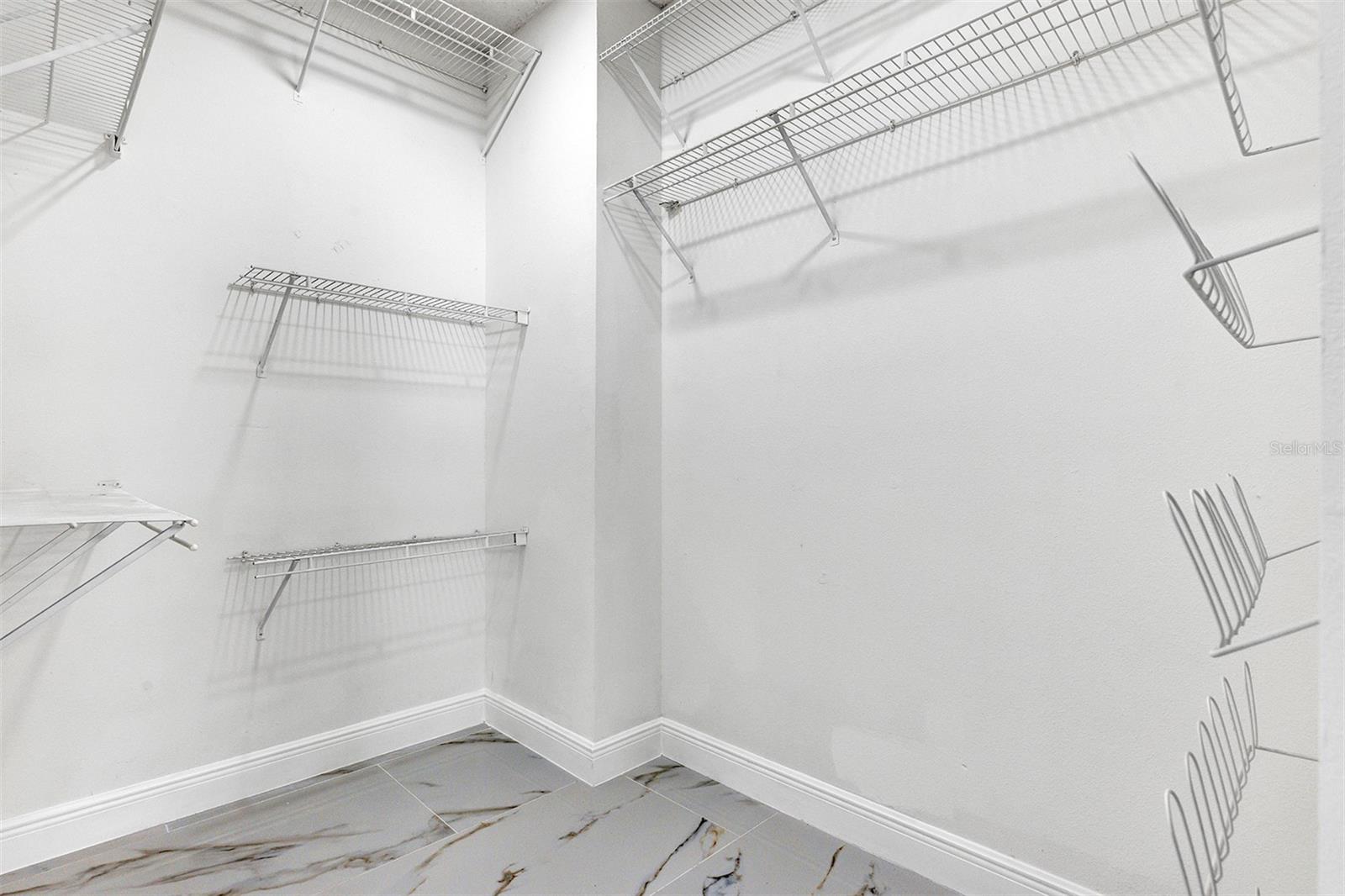 Image 24 of 52 For 1829 Snaresbrook Way