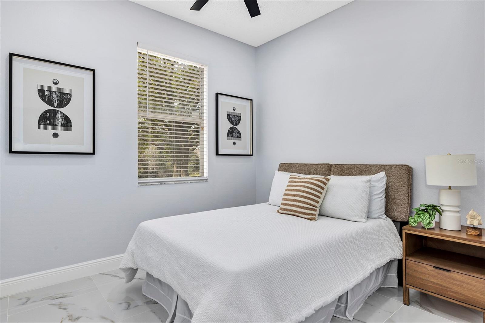 Image 33 of 52 For 1829 Snaresbrook Way