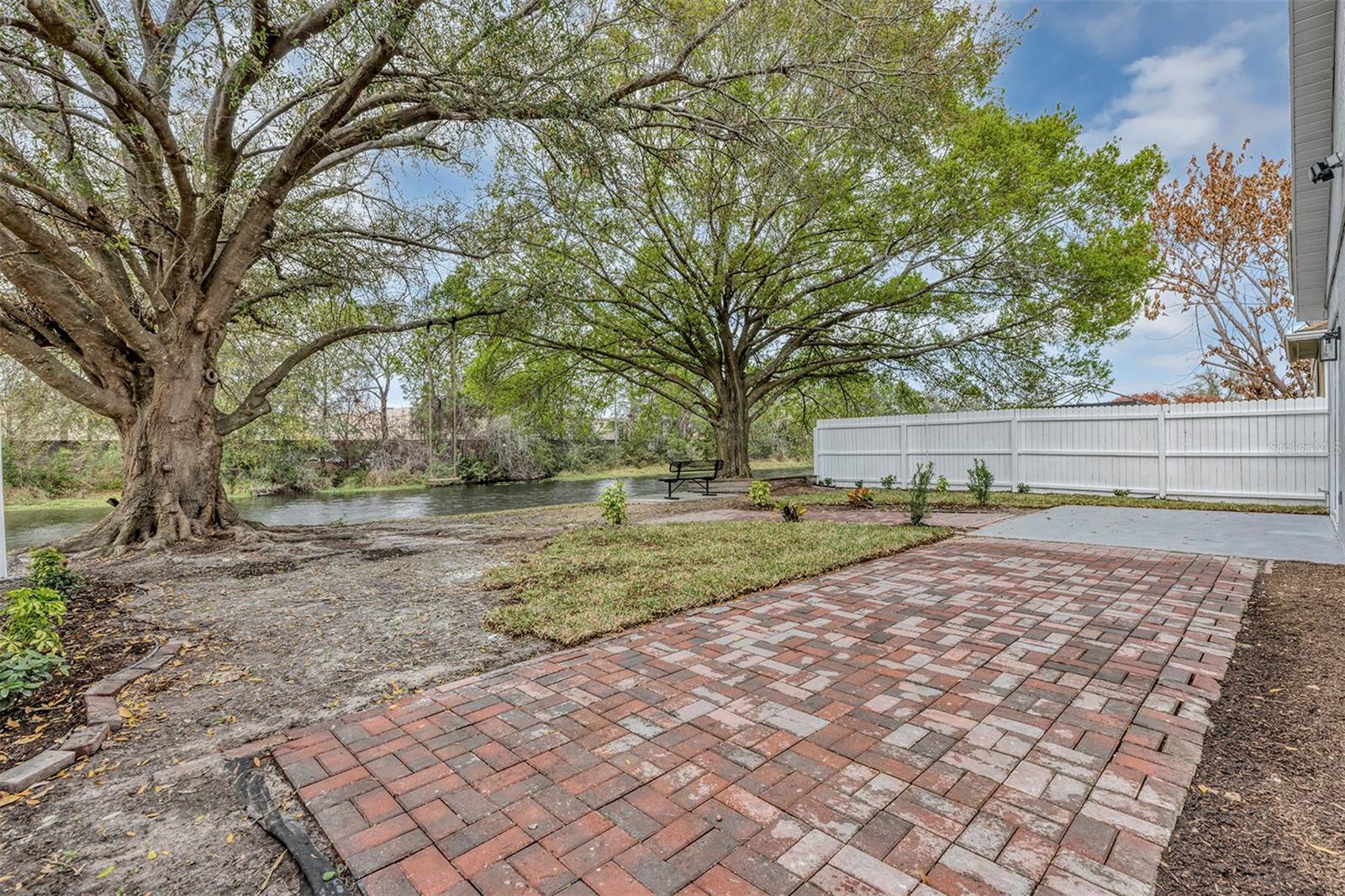 Image 36 of 52 For 1829 Snaresbrook Way