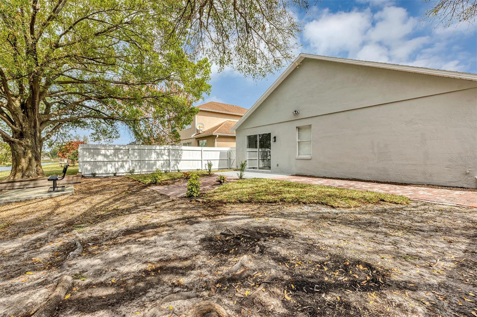 Image 37 of 52 For 1829 Snaresbrook Way