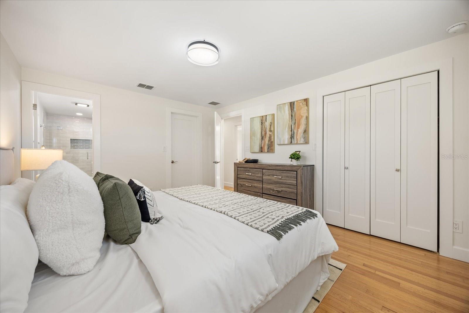 Image 20 of 42 For 4311 Waterfront Parkway