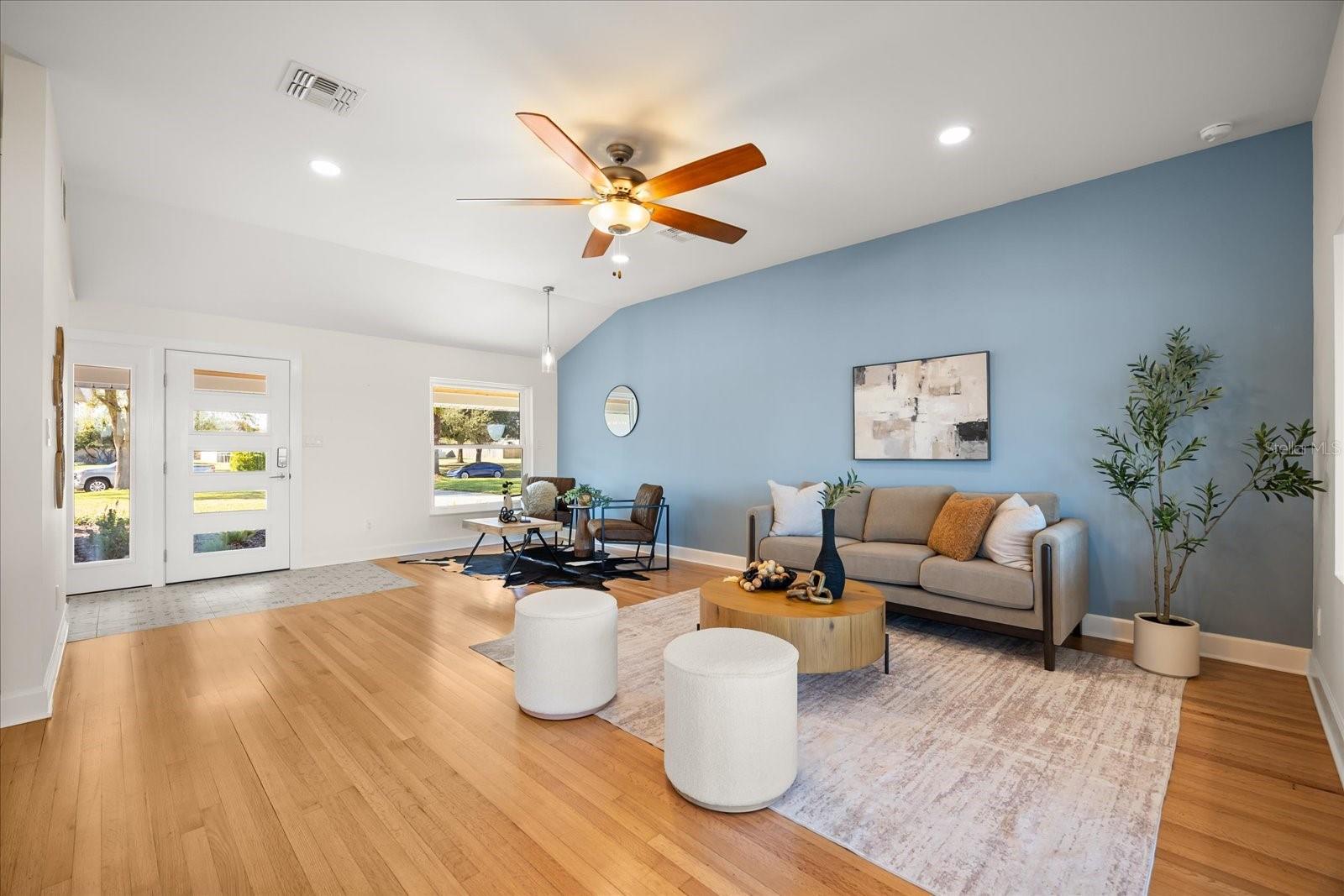 Image 7 of 42 For 4311 Waterfront Parkway