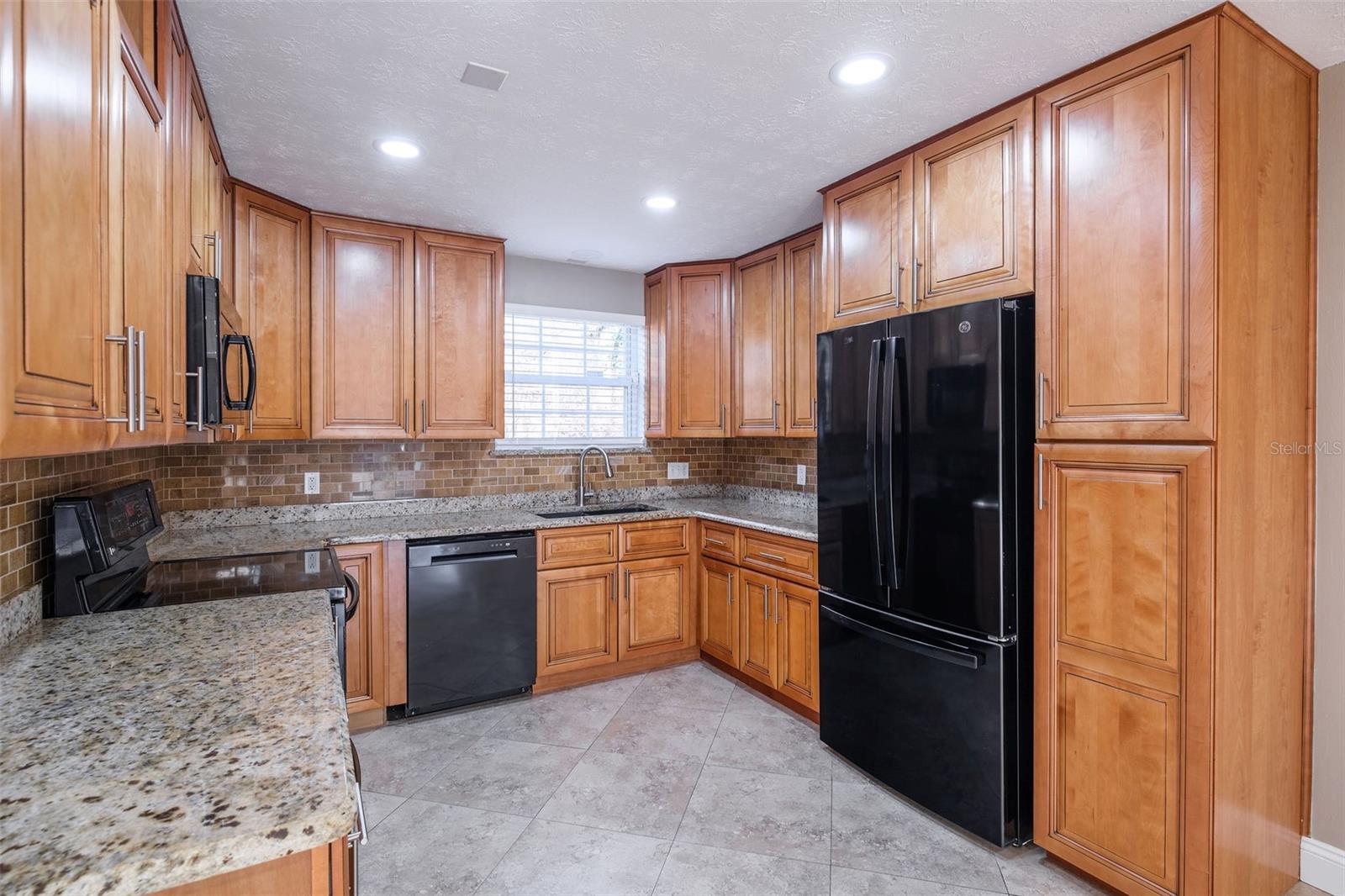 Image 2 of 31 For 4388 Lake Underhill Road 21c2