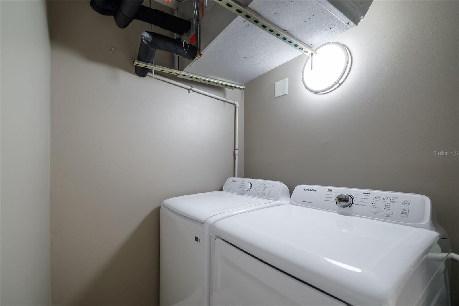 Image 25 of 31 For 4388 Lake Underhill Road 21c2