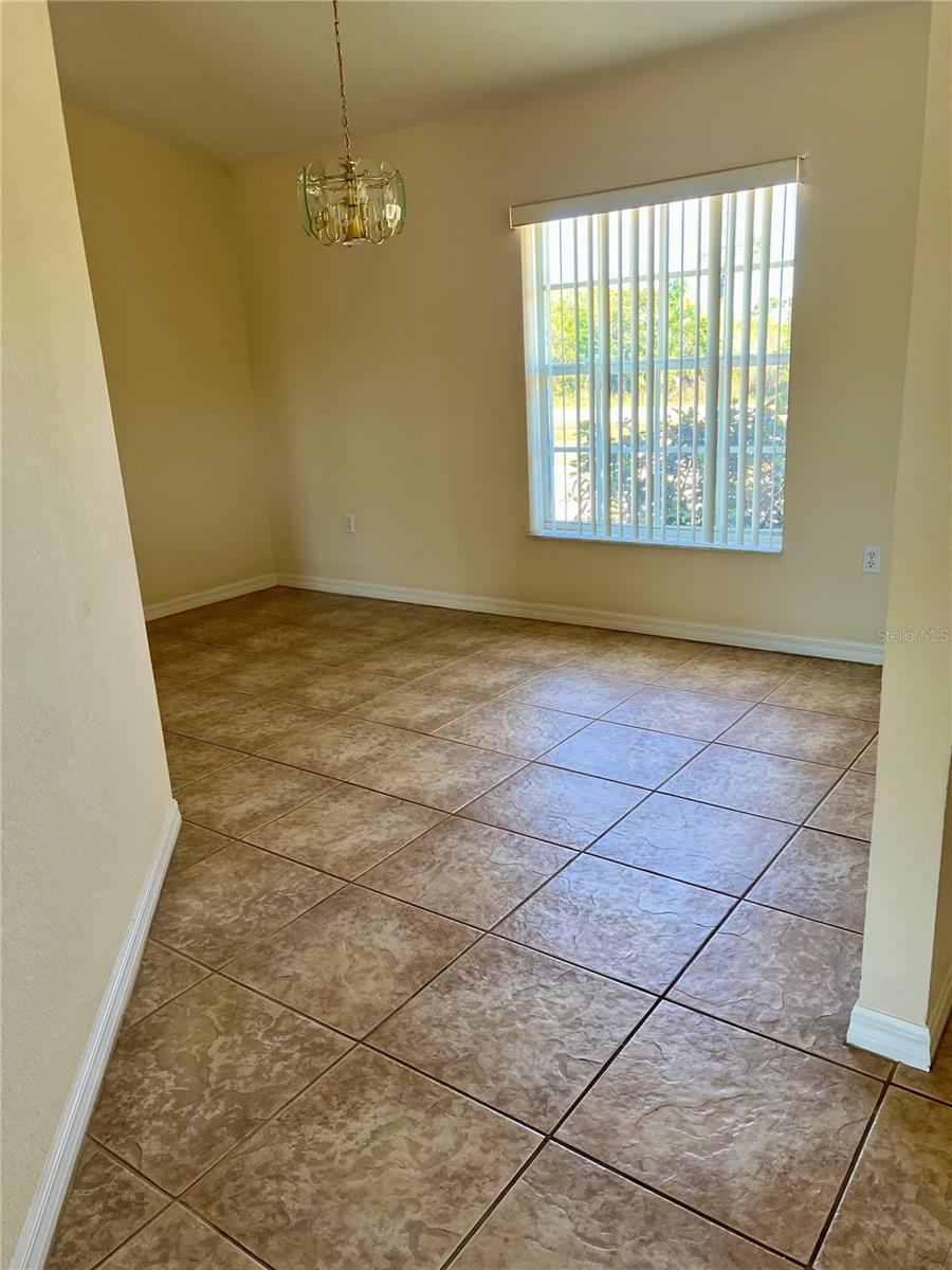 Image 7 of 12 For 6795 David Boulevard A