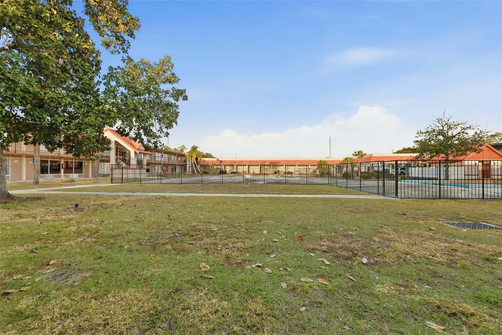 Image 15 of 21 For 43420 Highway 27  140