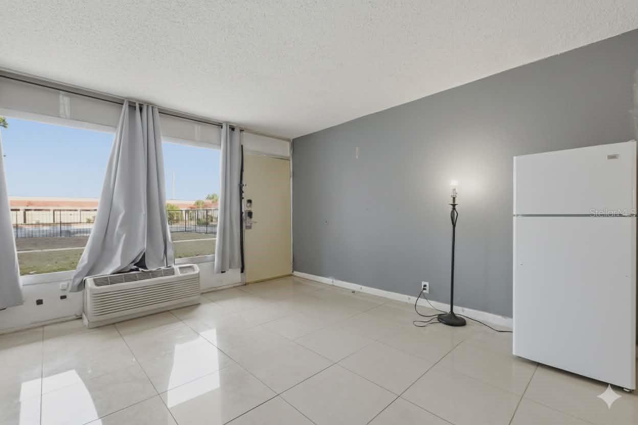 Image 4 of 21 For 43420 Highway 27  140