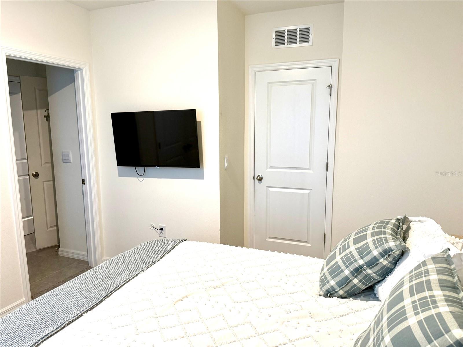 Image 34 of 41 For 32364 Turtle Grace Loop