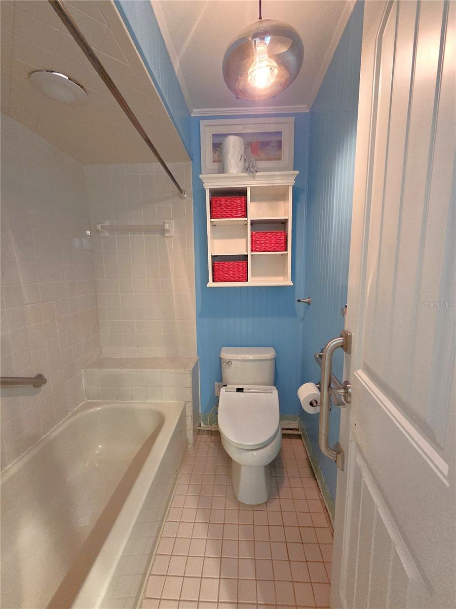 Image 19 of 31 For 5130 Lazy Oaks Drive 5130