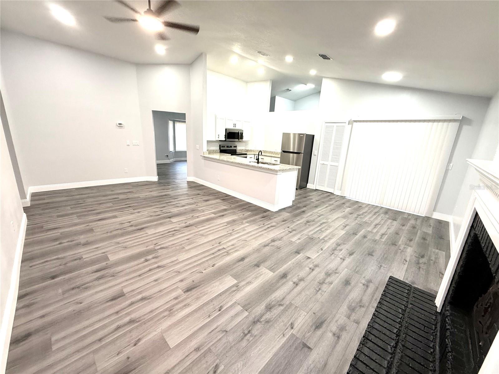 Image 7 of 30 For 2419 Liela Lee Court