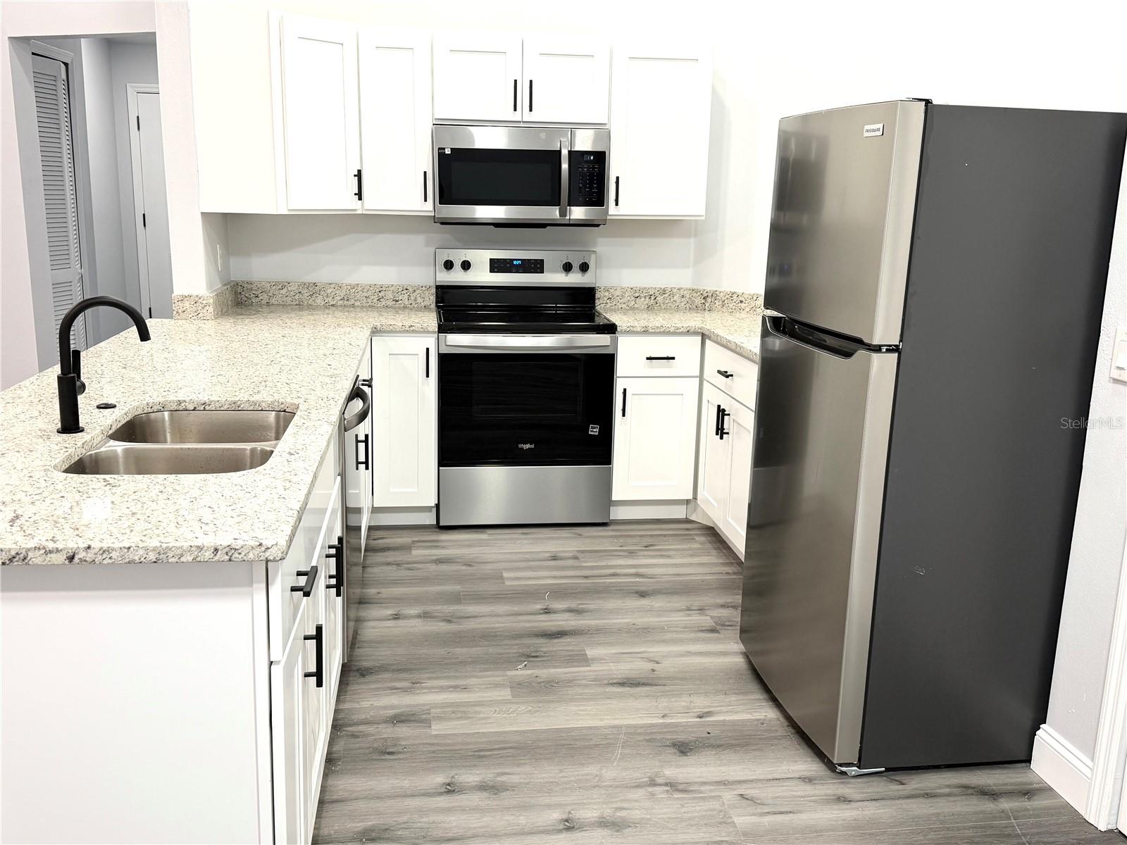 Image 8 of 30 For 2419 Liela Lee Court