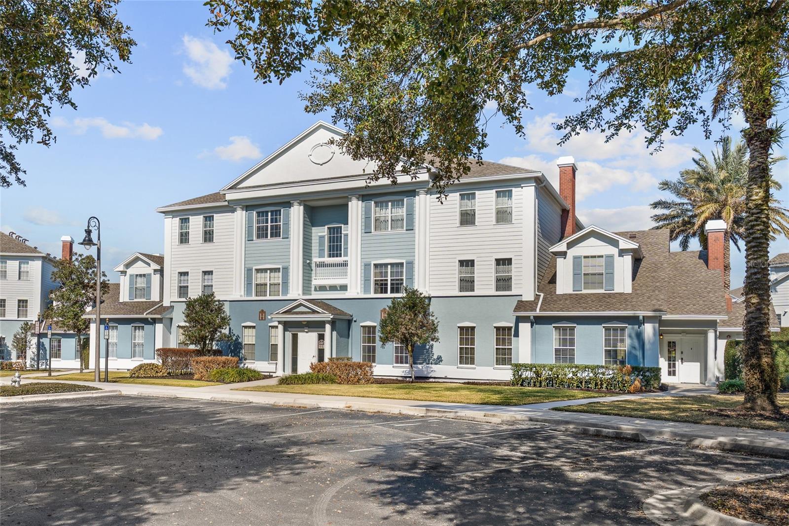 Image 5 of 45 For 1597 Heritage Crossing Court 302