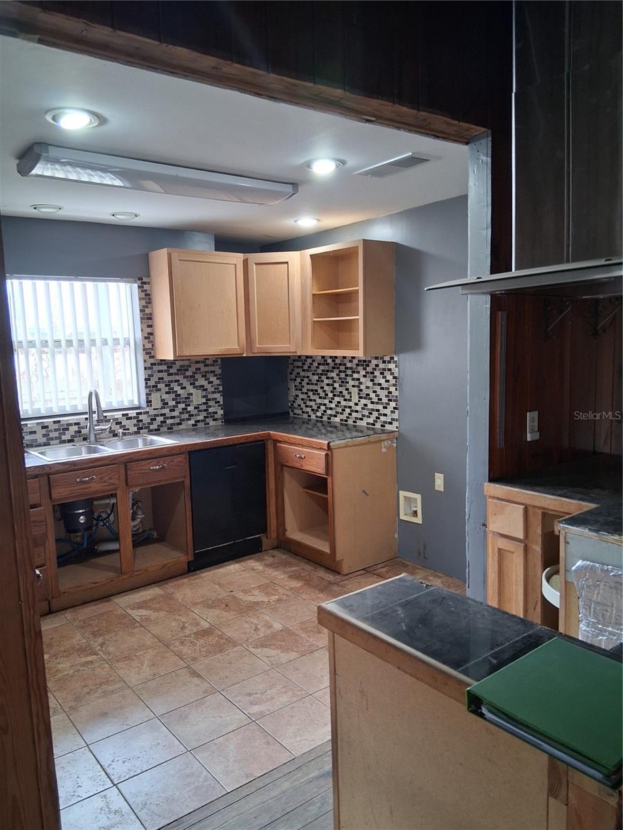 Image 3 of 22 For 9328 7th Avenue