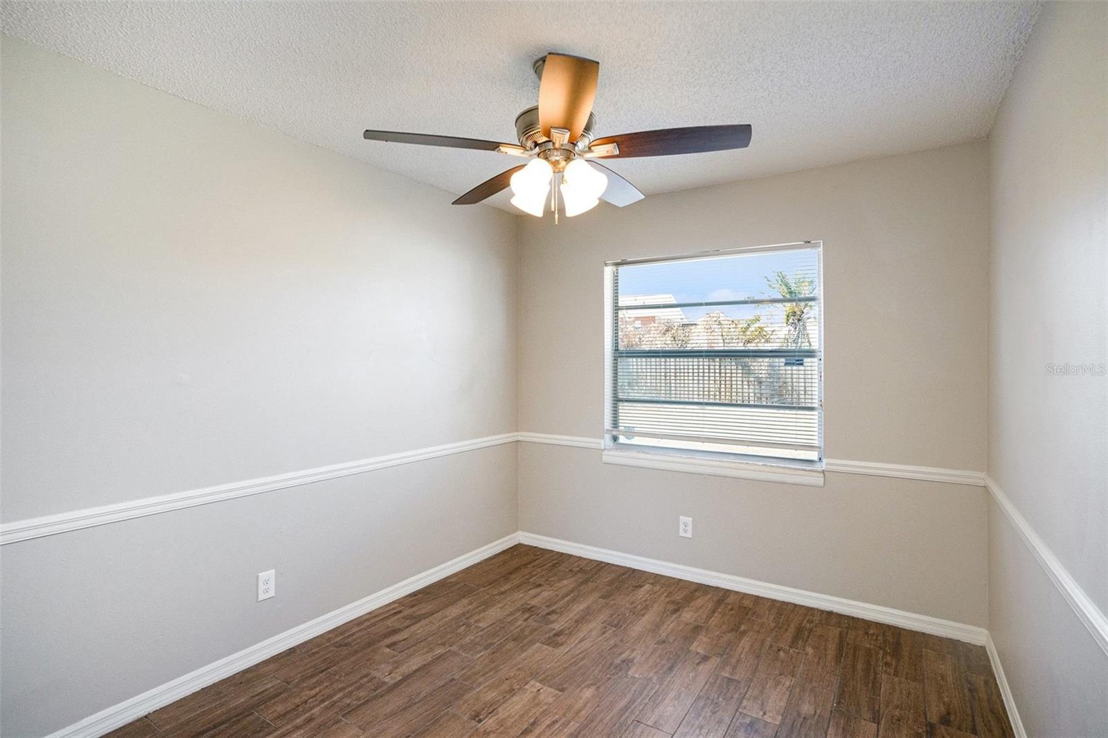 Listing photo id 10 for 1657 Palm Leaf Drive