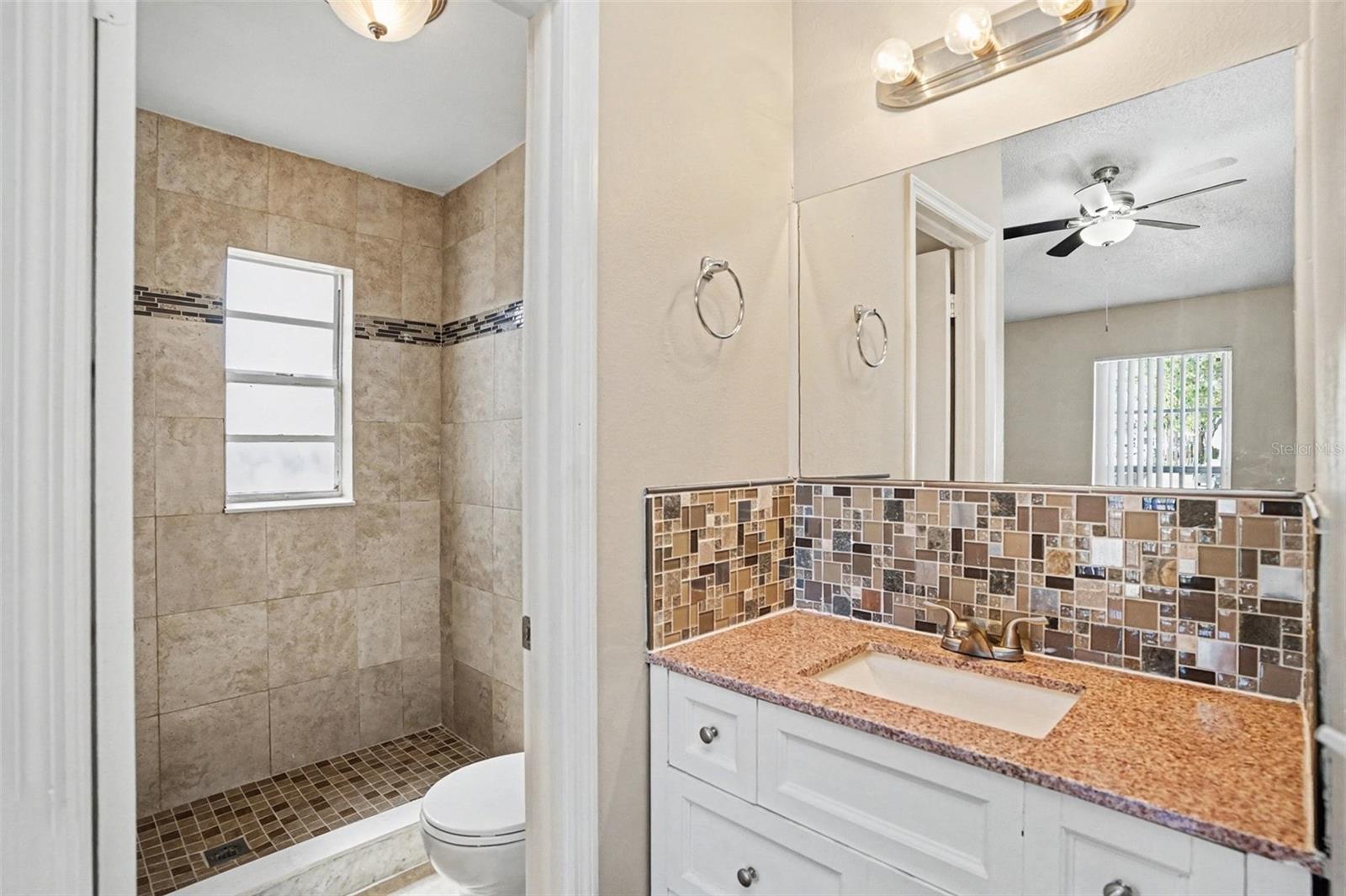 Listing photo id 11 for 1657 Palm Leaf Drive