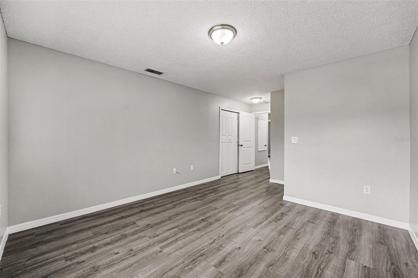 Image 10 of 16 For 3339 Queens Cove Loop