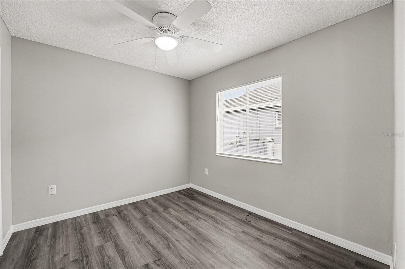 Image 13 of 16 For 3339 Queens Cove Loop