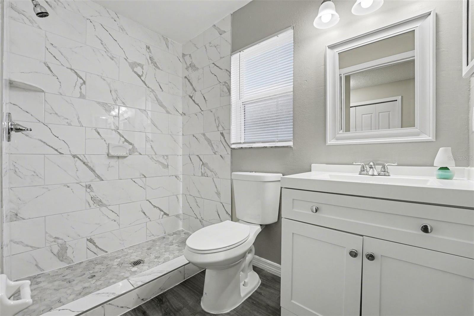 Image 15 of 16 For 3339 Queens Cove Loop