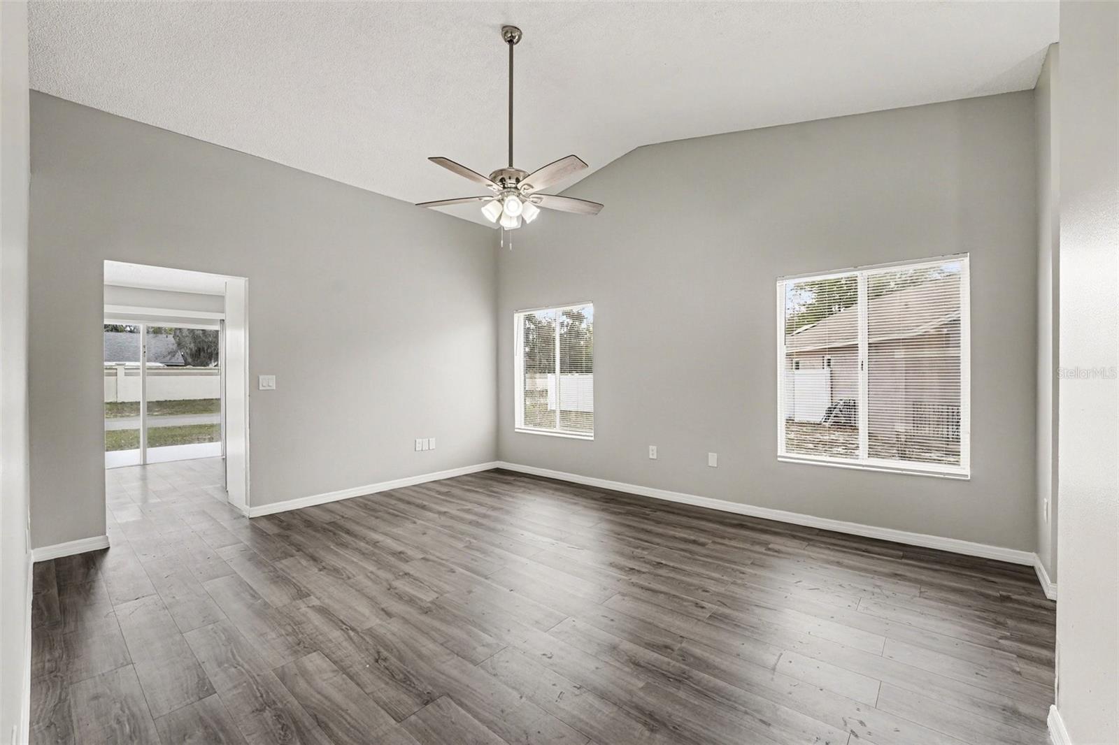 Image 6 of 16 For 3339 Queens Cove Loop