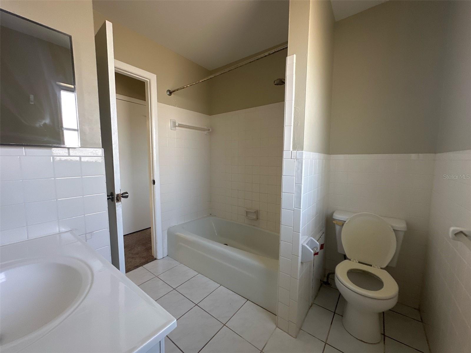 Image 4 of 5 For 525 Glen Oak Road