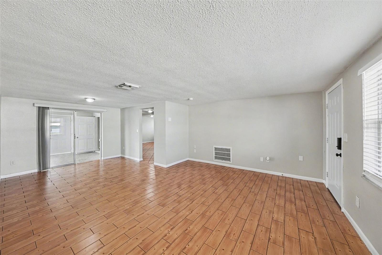 Image 4 of 15 For 7214 Ingleside Drive