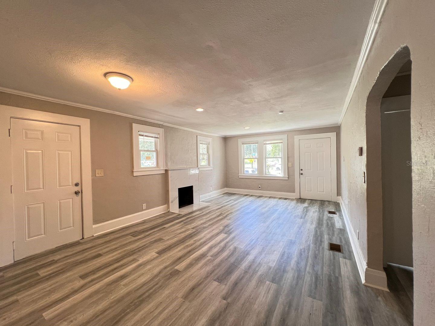 Image 5 of 9 For 1320 Webster Avenue