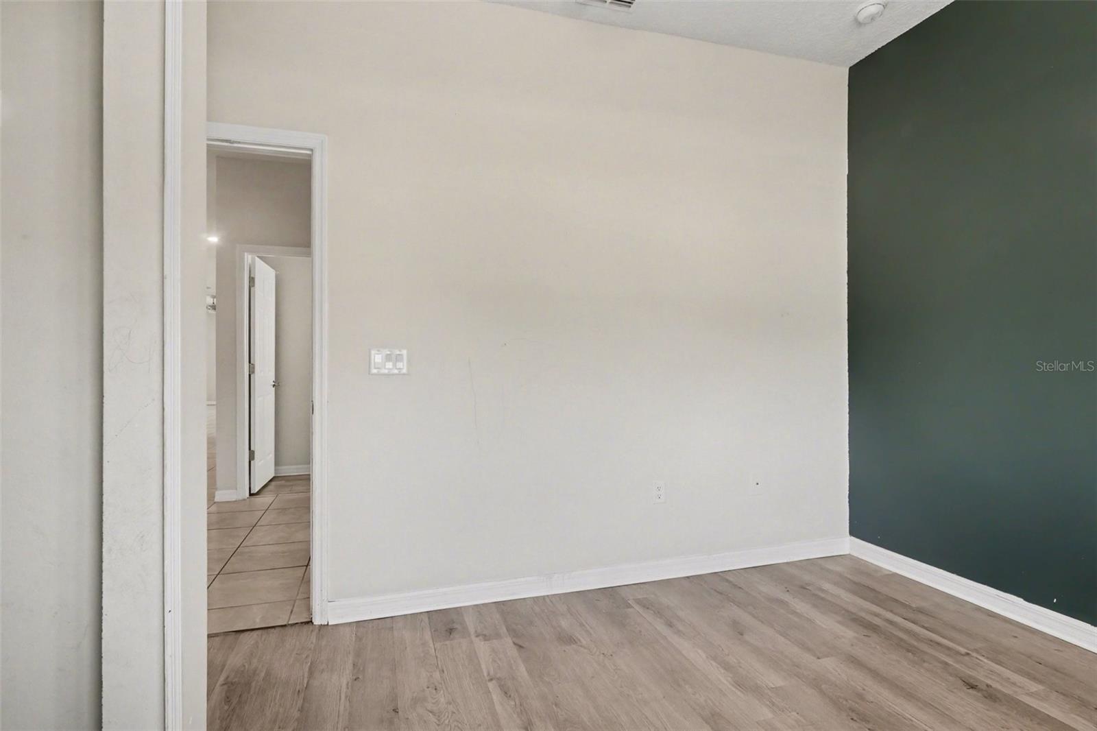 Image 14 of 32 For 2735 Rowan Street