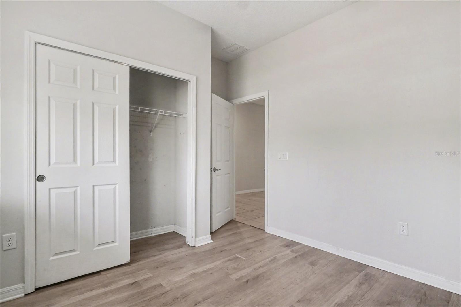 Image 15 of 32 For 2735 Rowan Street