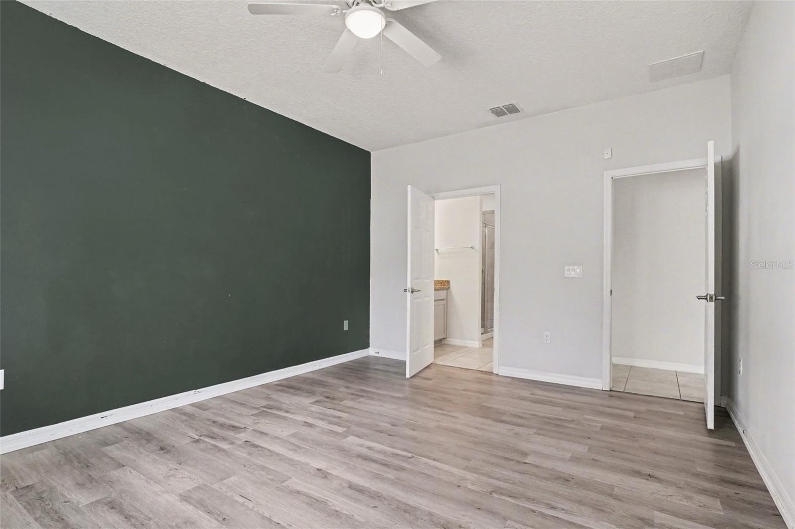 Image 18 of 32 For 2735 Rowan Street