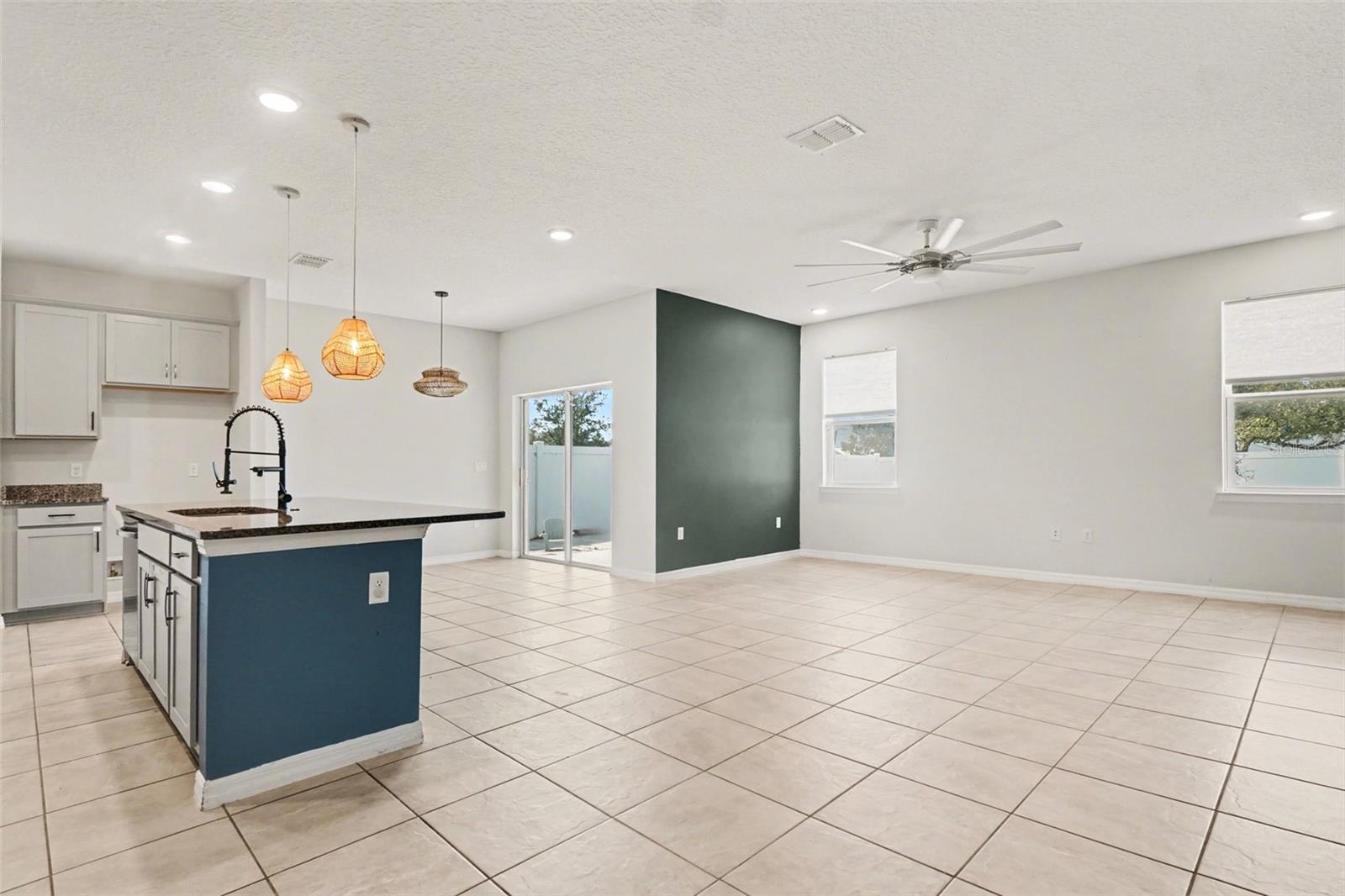 Image 6 of 32 For 2735 Rowan Street