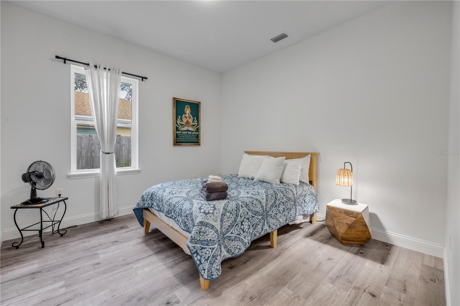 Image 13 of 22 For 14 Seminole Avenue