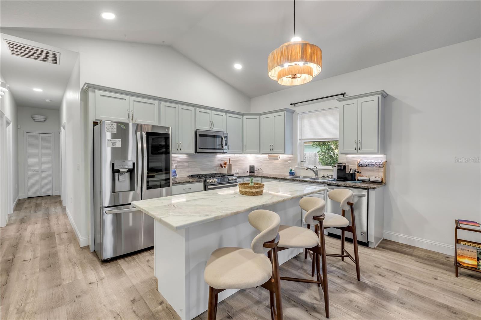 Image 5 of 22 For 14 Seminole Avenue