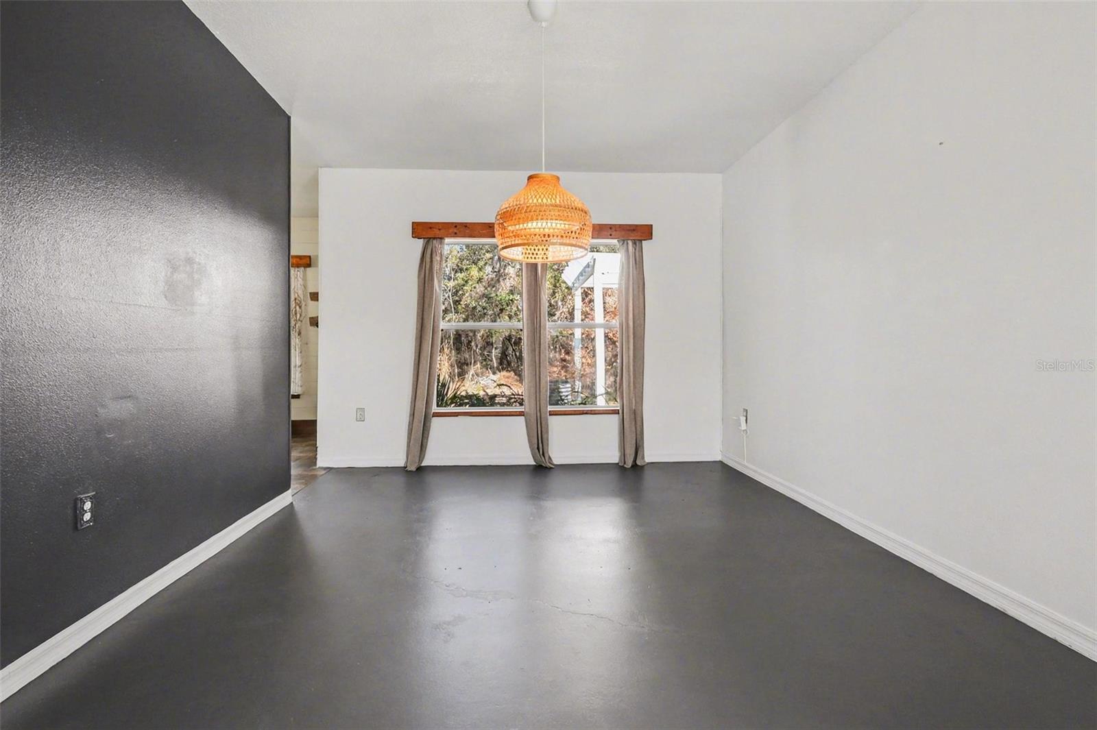 Image 8 of 28 For 548 Big Sioux Court