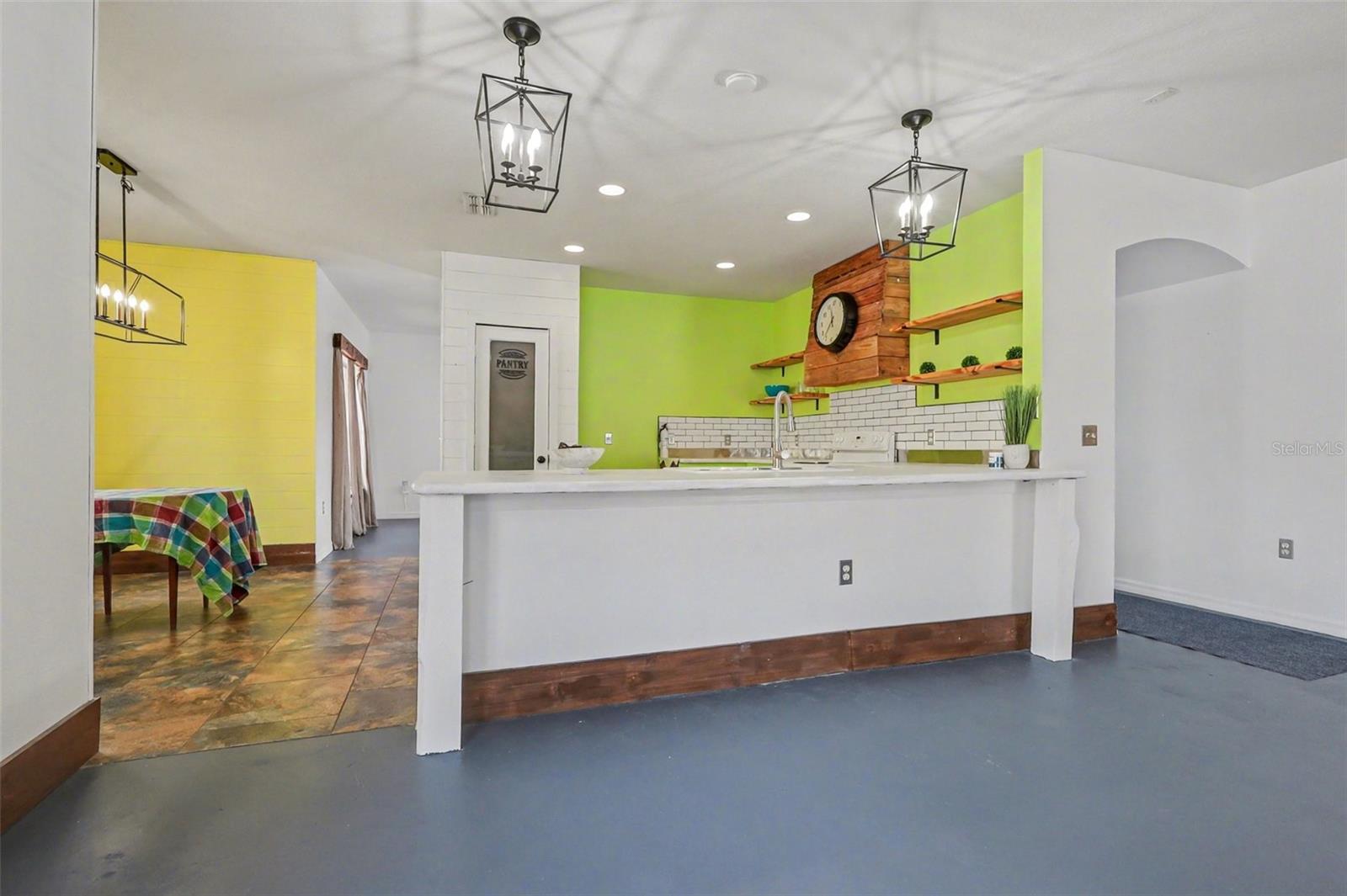 Image 9 of 28 For 548 Big Sioux Court