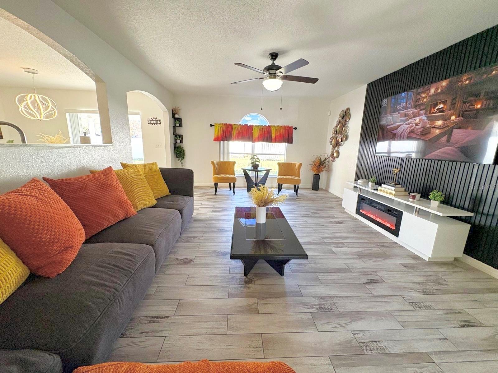 Image 14 of 56 For 3142 Whispering Trails Street