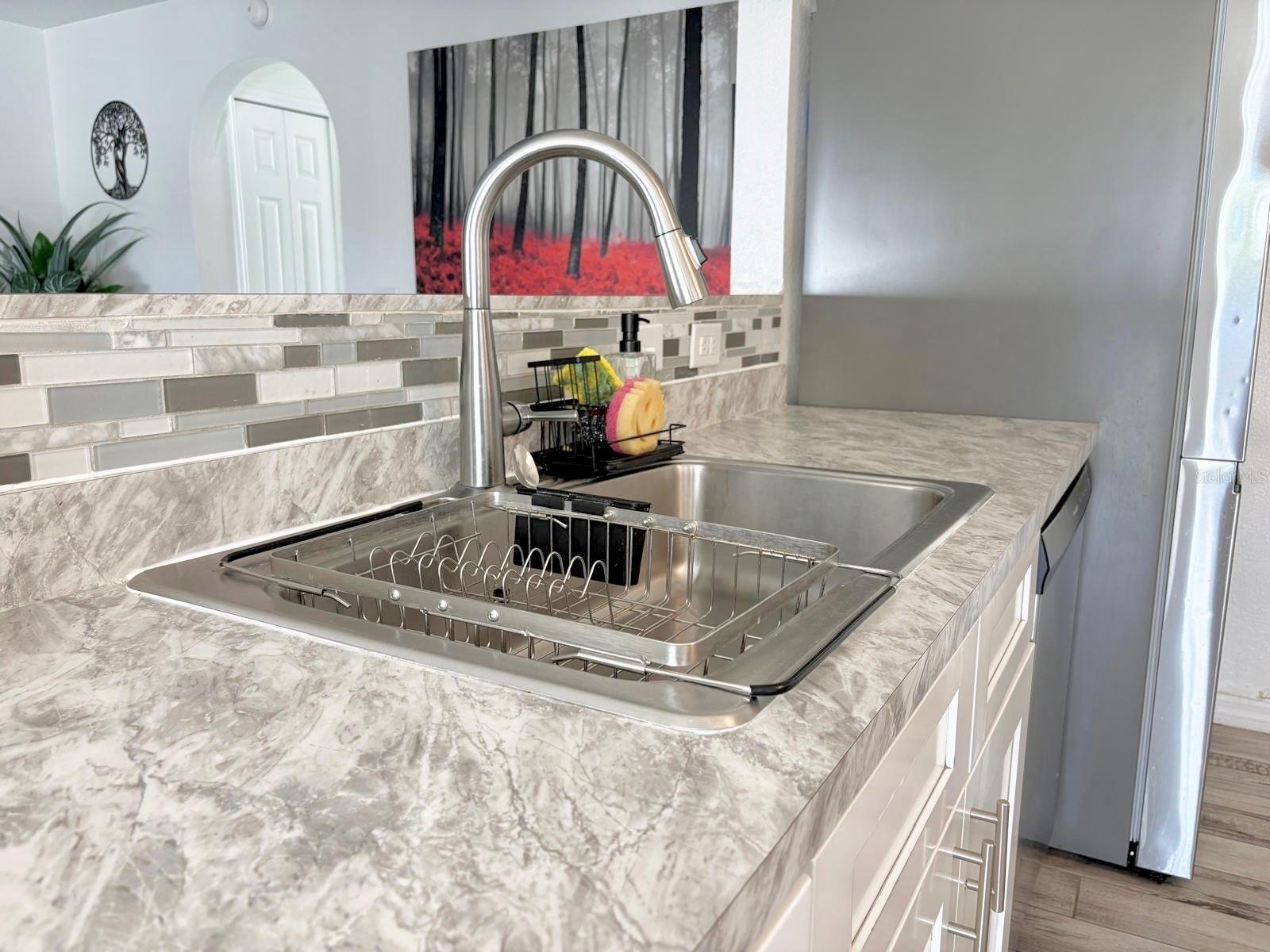 Image 21 of 56 For 3142 Whispering Trails Street