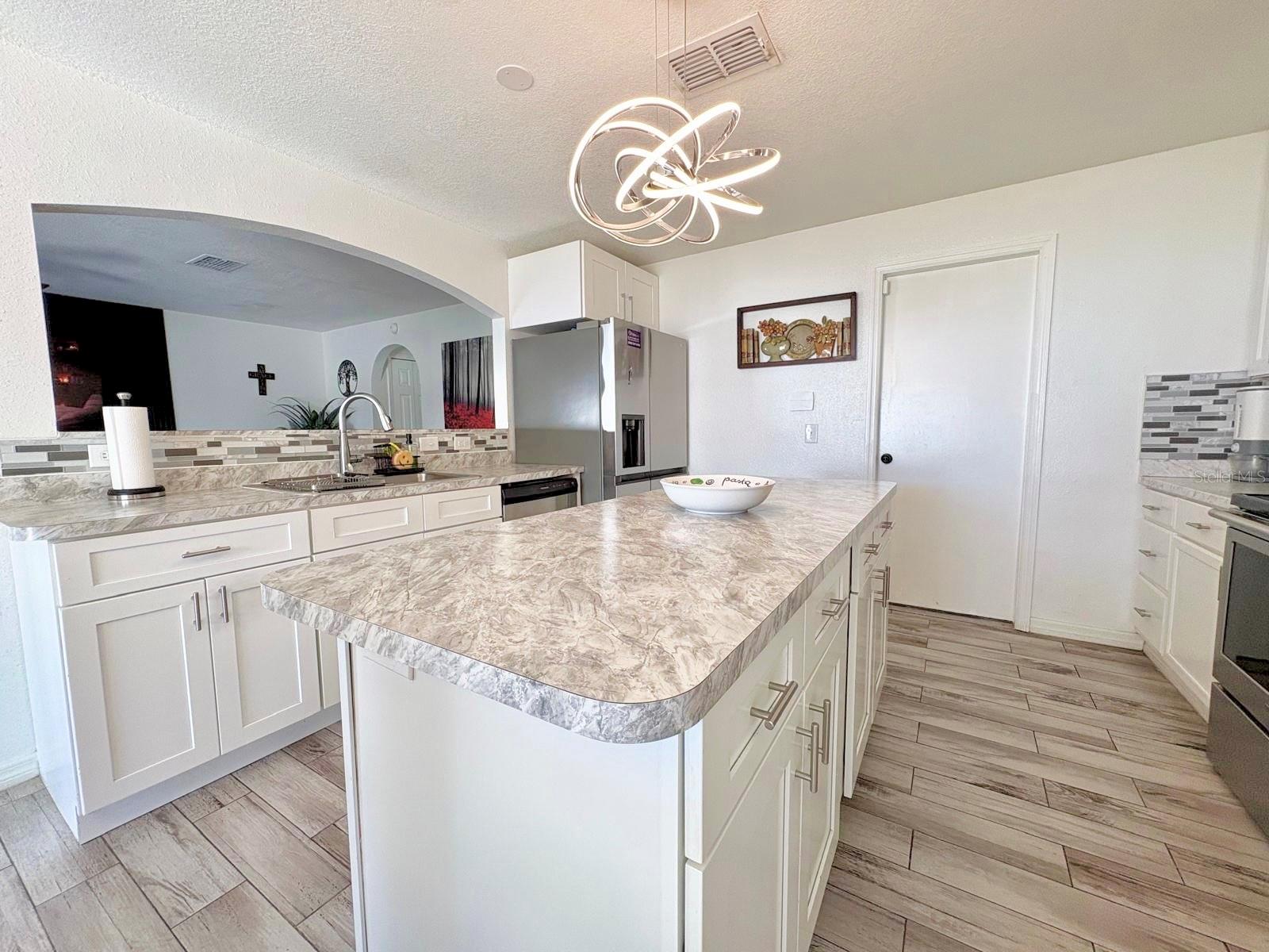 Image 23 of 56 For 3142 Whispering Trails Street