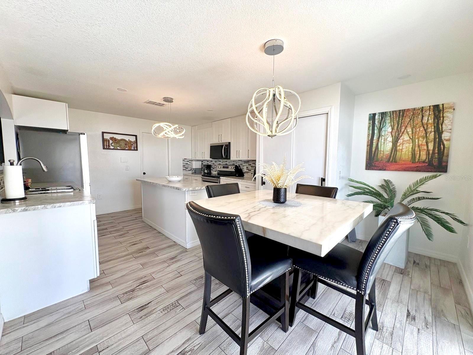 Image 28 of 56 For 3142 Whispering Trails Street