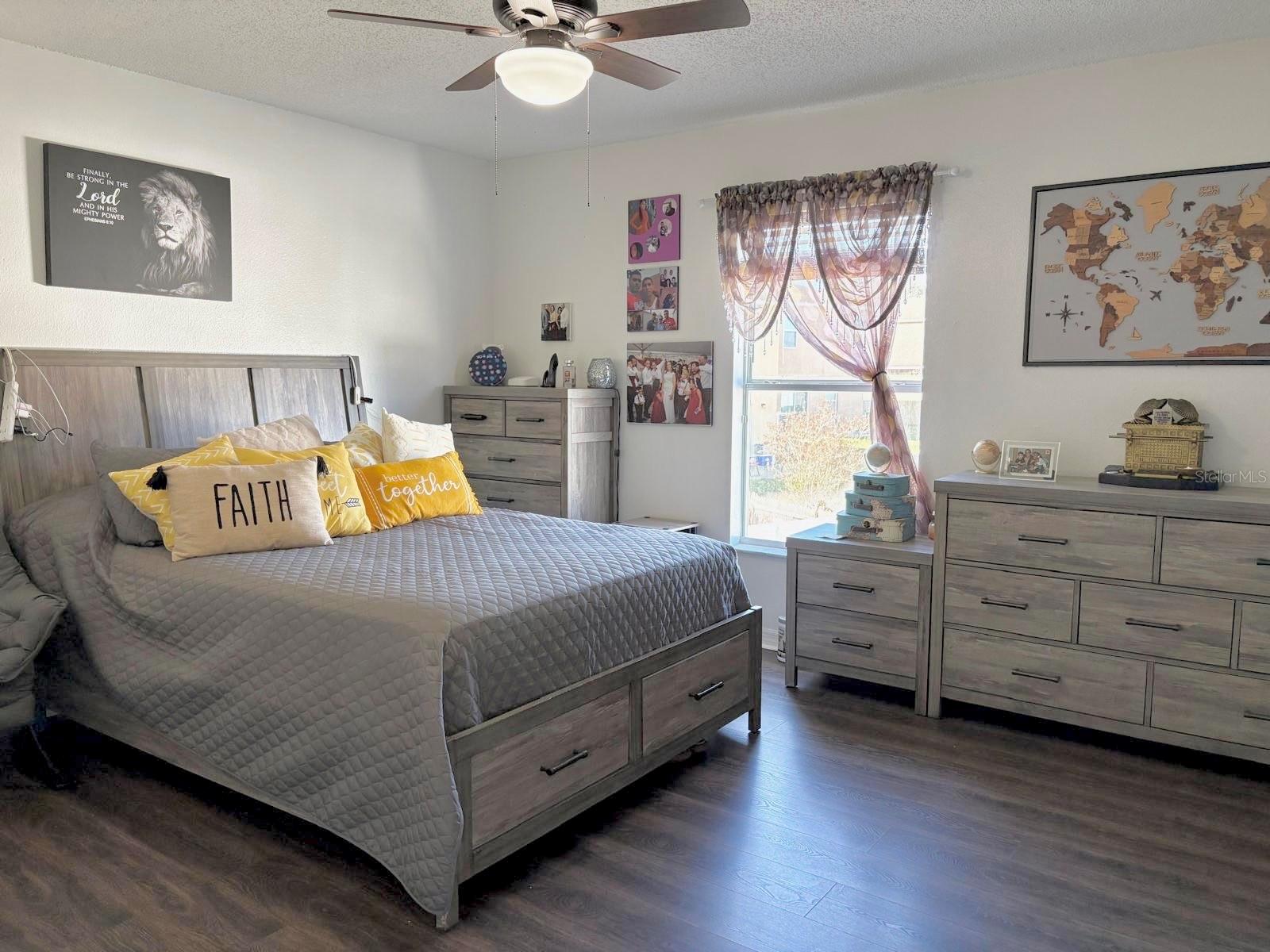 Image 36 of 56 For 3142 Whispering Trails Street