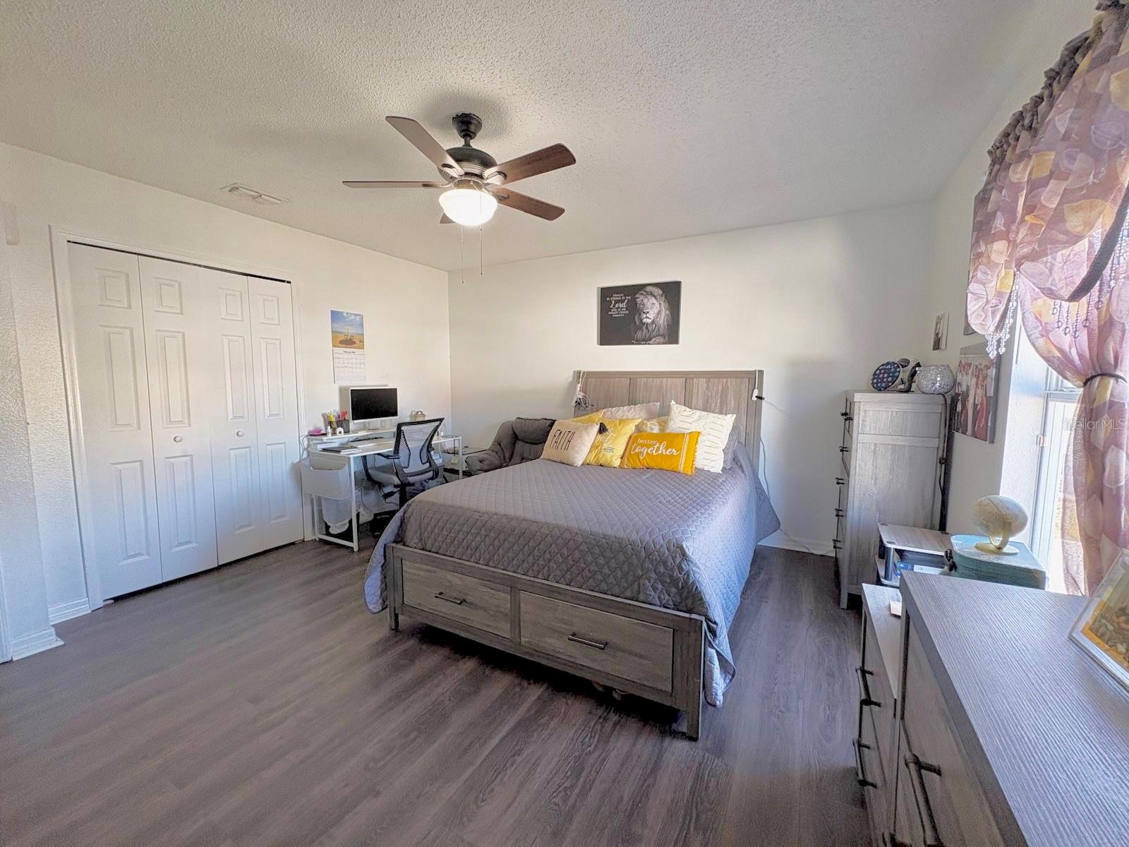 Image 37 of 56 For 3142 Whispering Trails Street