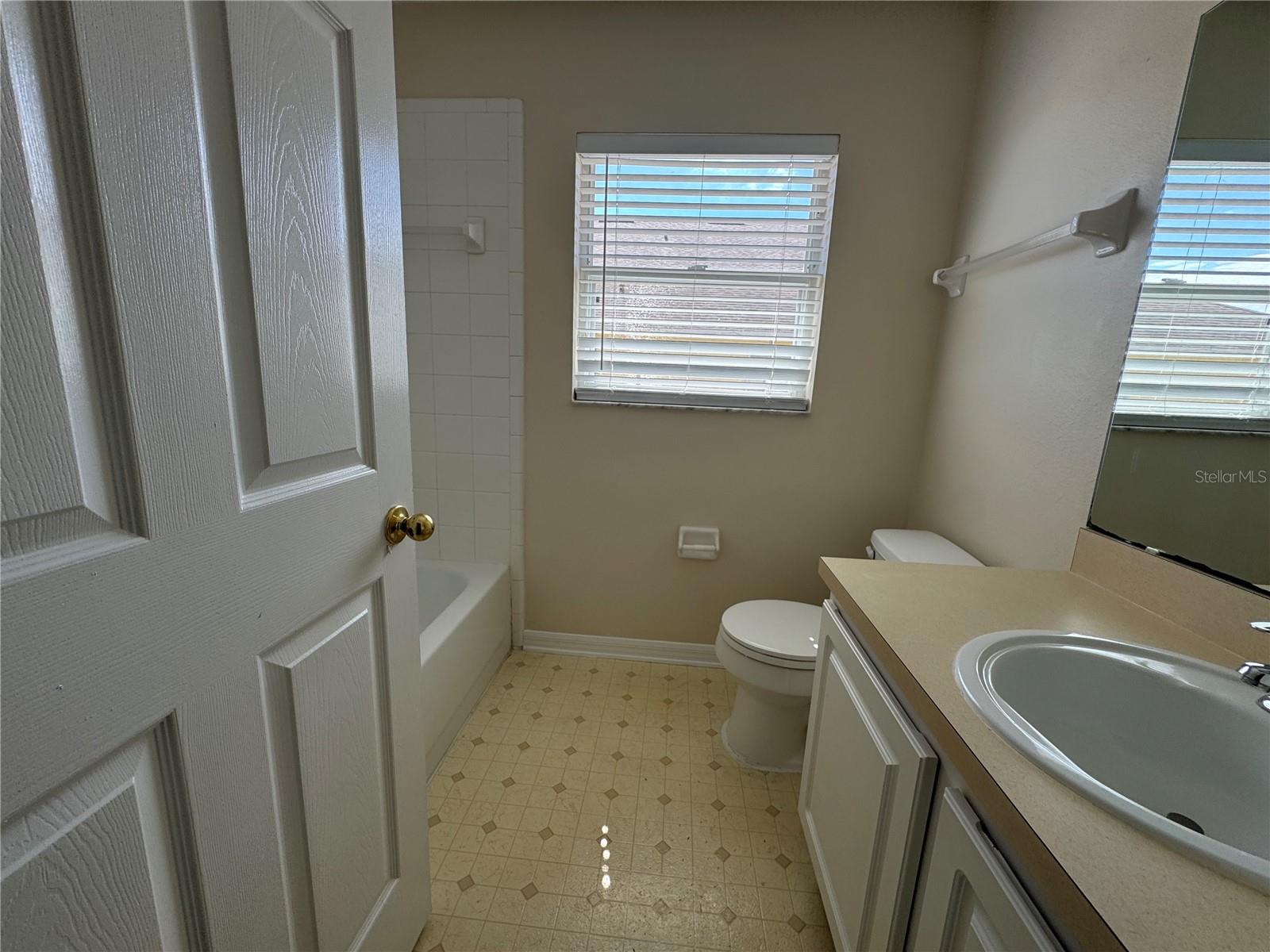 Image 10 of 13 For 4436 Middleburg Court