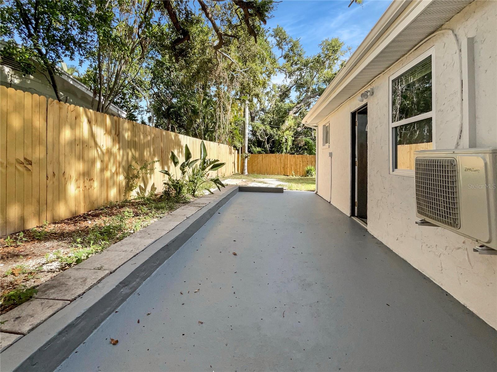 Image 20 of 23 For 10512 51st Terrace N