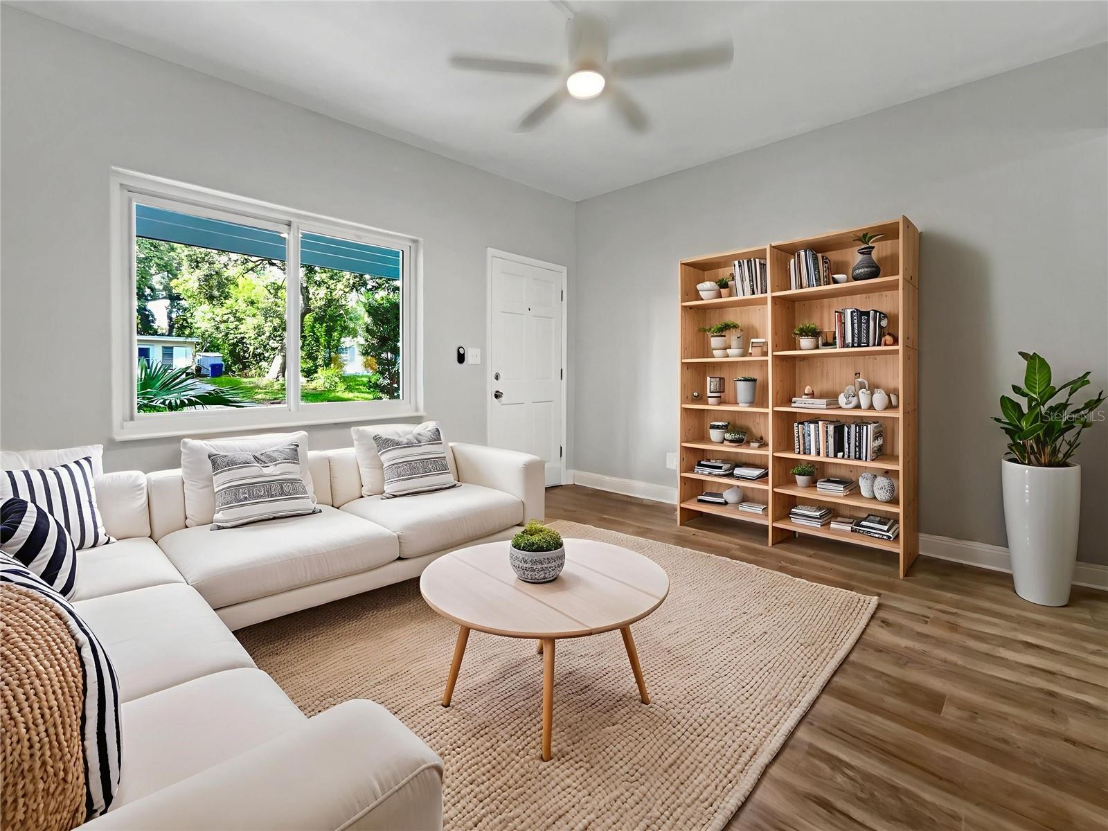 Image 3 of 23 For 10512 51st Terrace N