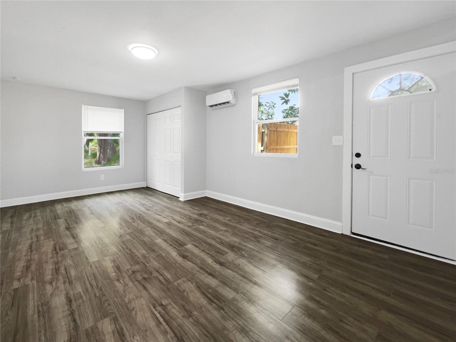 Image 5 of 23 For 10512 51st Terrace N