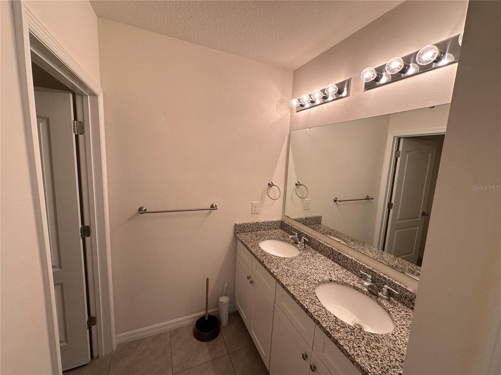 Image 33 of 43 For 4186 Looking Glass Place