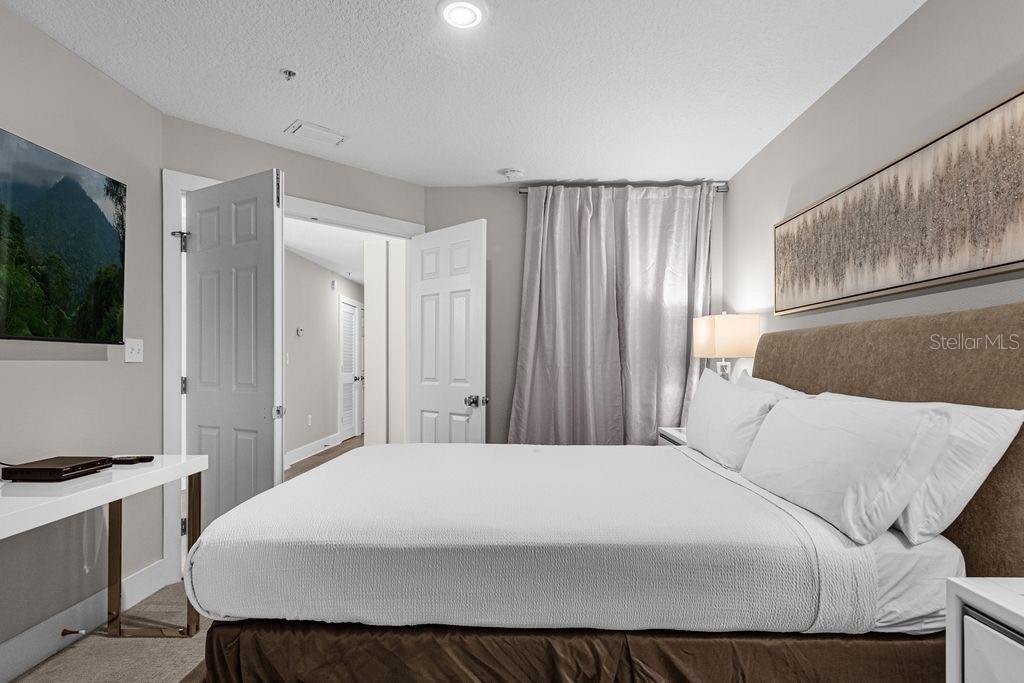 Image 11 of 23 For 8762 Worldquest Boulevard 6102