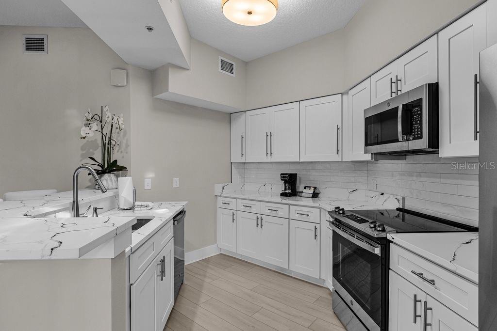 Image 8 of 23 For 8762 Worldquest Boulevard 6102